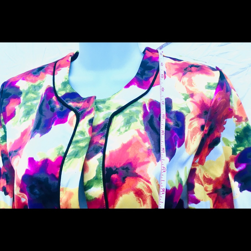 Top, Bright, Open Front. W. Size L. - image 3